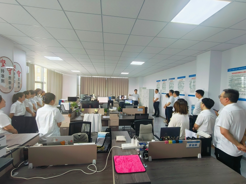 照片 (3)(1) 照片 (3)(1)